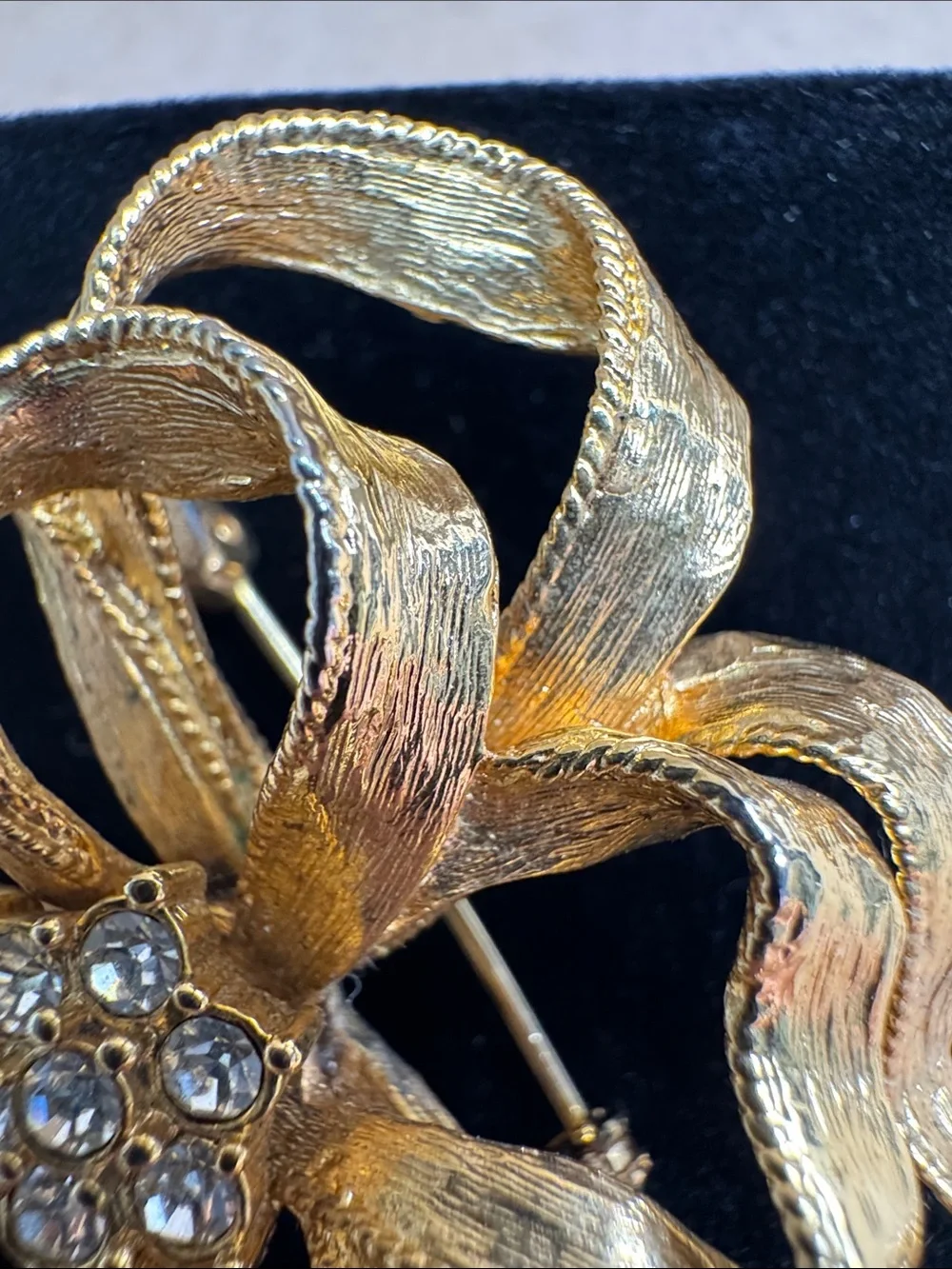 Gold Vintage Flower Brooch with  Crystal Gem Center - Women Jewelry